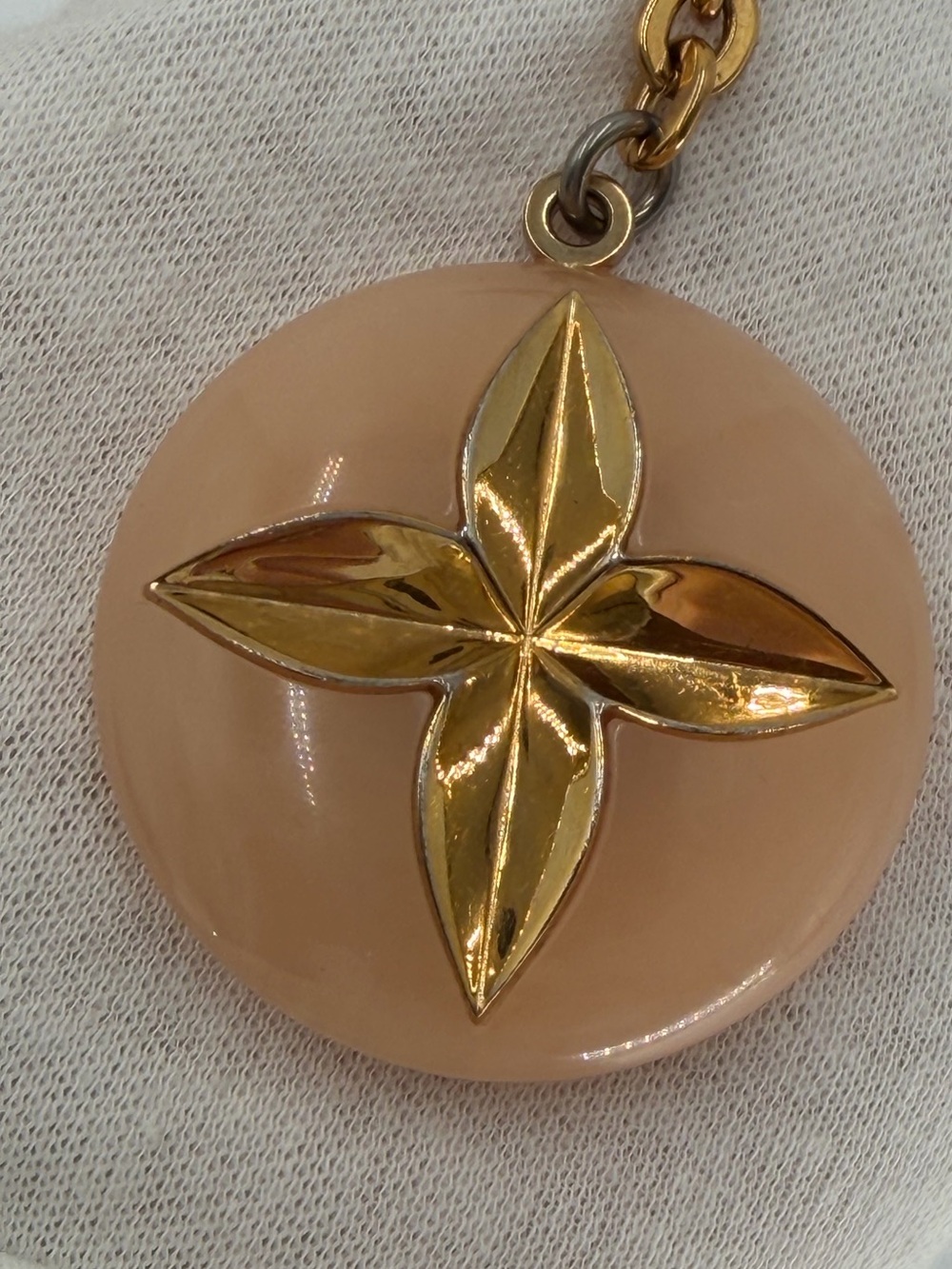 Louis Vuitton Hollow Flower Gold-Tone & Peach Resin LV Flower Bag Charm w/COA - Picture 4 of 12